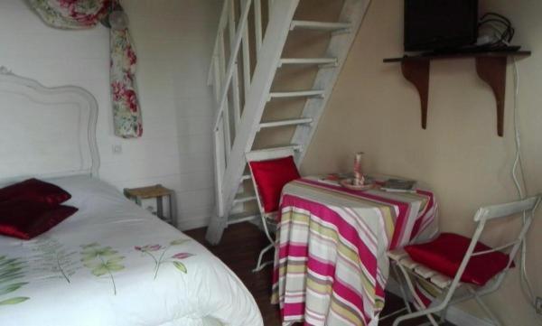 Domaine Du Mont Scolan Bed and Breakfast Montgardon Buitenkant foto